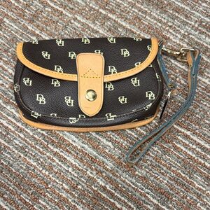 Dooney & Bourke Black and Tan Logo Wristlet